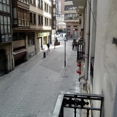 بيت ضيافة Zubia Urban بلباو