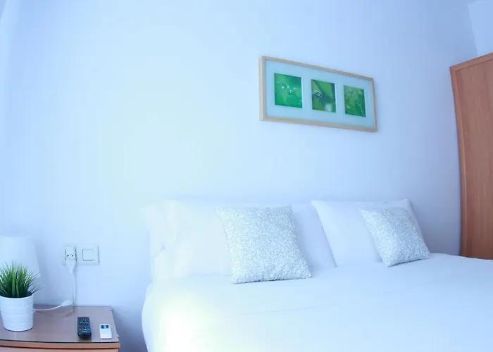 ゲストハウス ズビア アーバン ルームズ *